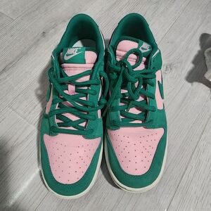 Nike Green and Pink Sneakers